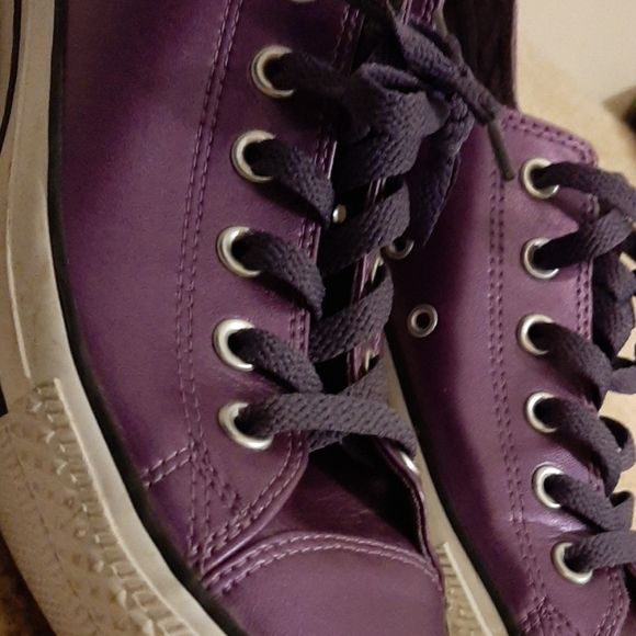 Shoes - Picture 2 of 4